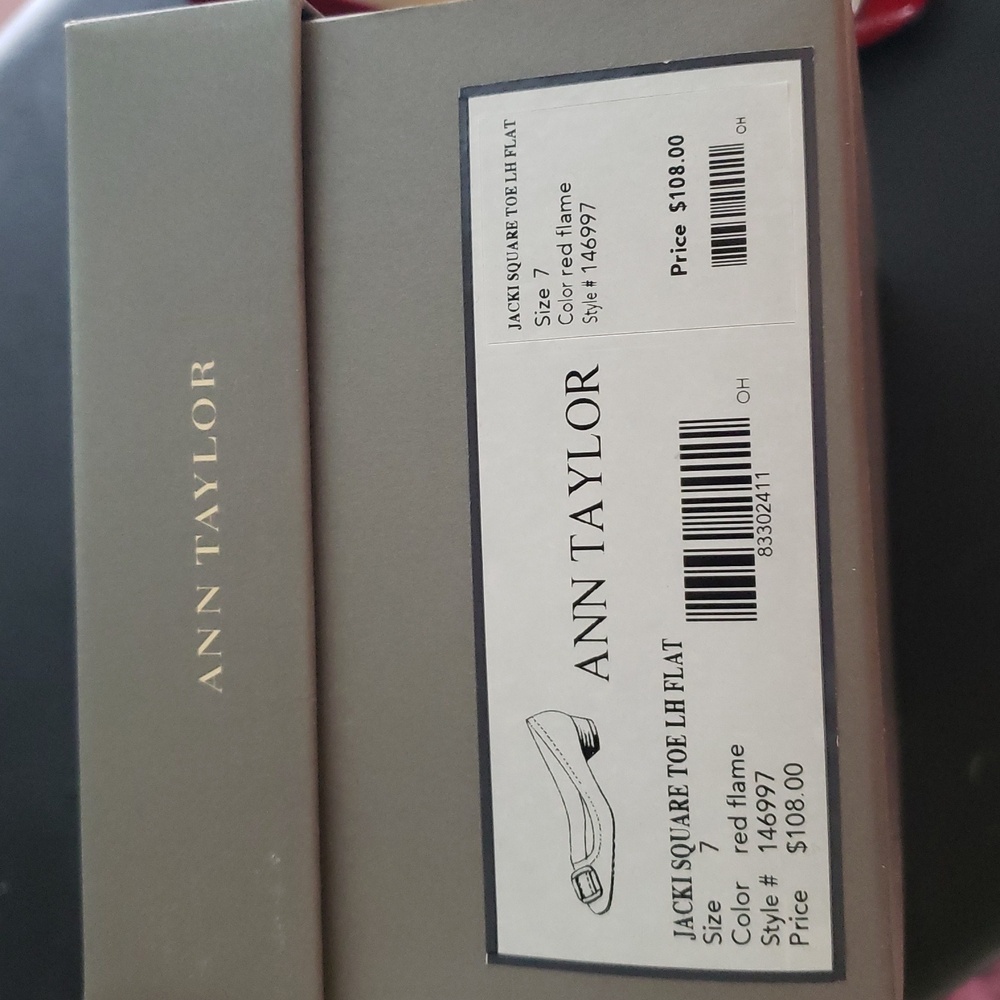 Ann Taylor Jacki Red Square Toe Flat Size 7 NIB - Picture 7 of 7